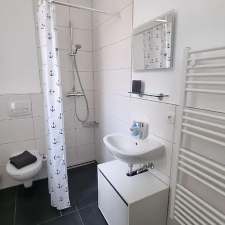 Ferienwohnung Rugen 2, 108, Insel Rugen Apartment Alt Reddevitz